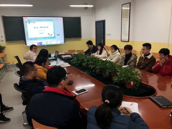 kaiyun开云官方召开班主任、班级主要干部班级管理培训会 (2).jpg